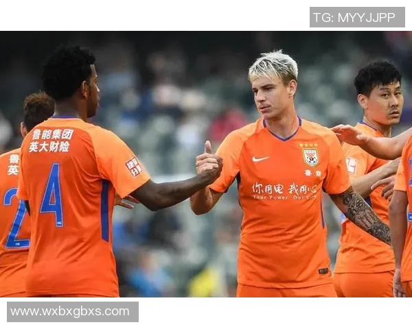 上海足球队耐力争议引发热议球迷与专家各执己见探讨球队表现